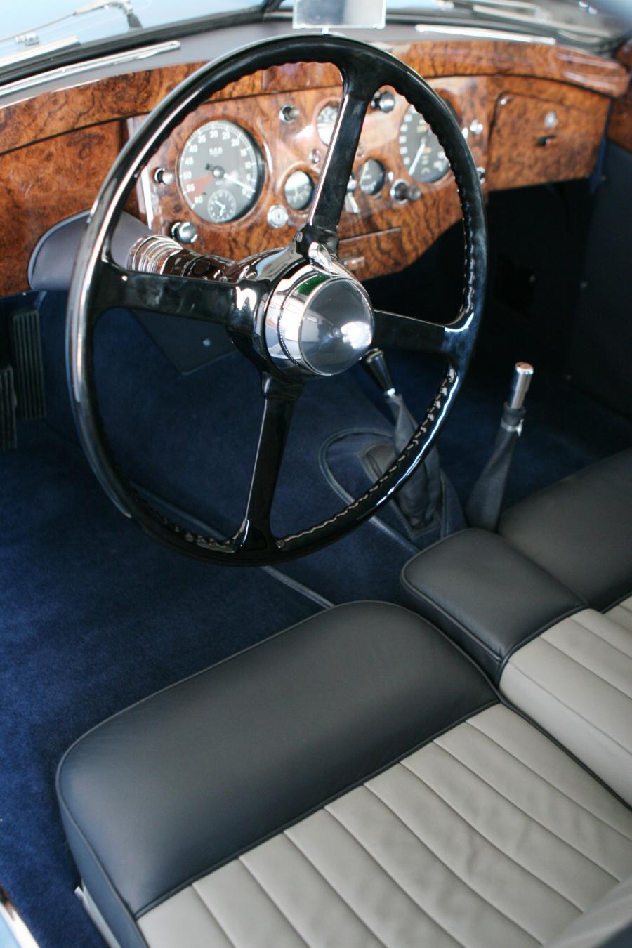  Jaguar XK120 Fixed Head Coupe 1953 года  (фото 9 из 18)